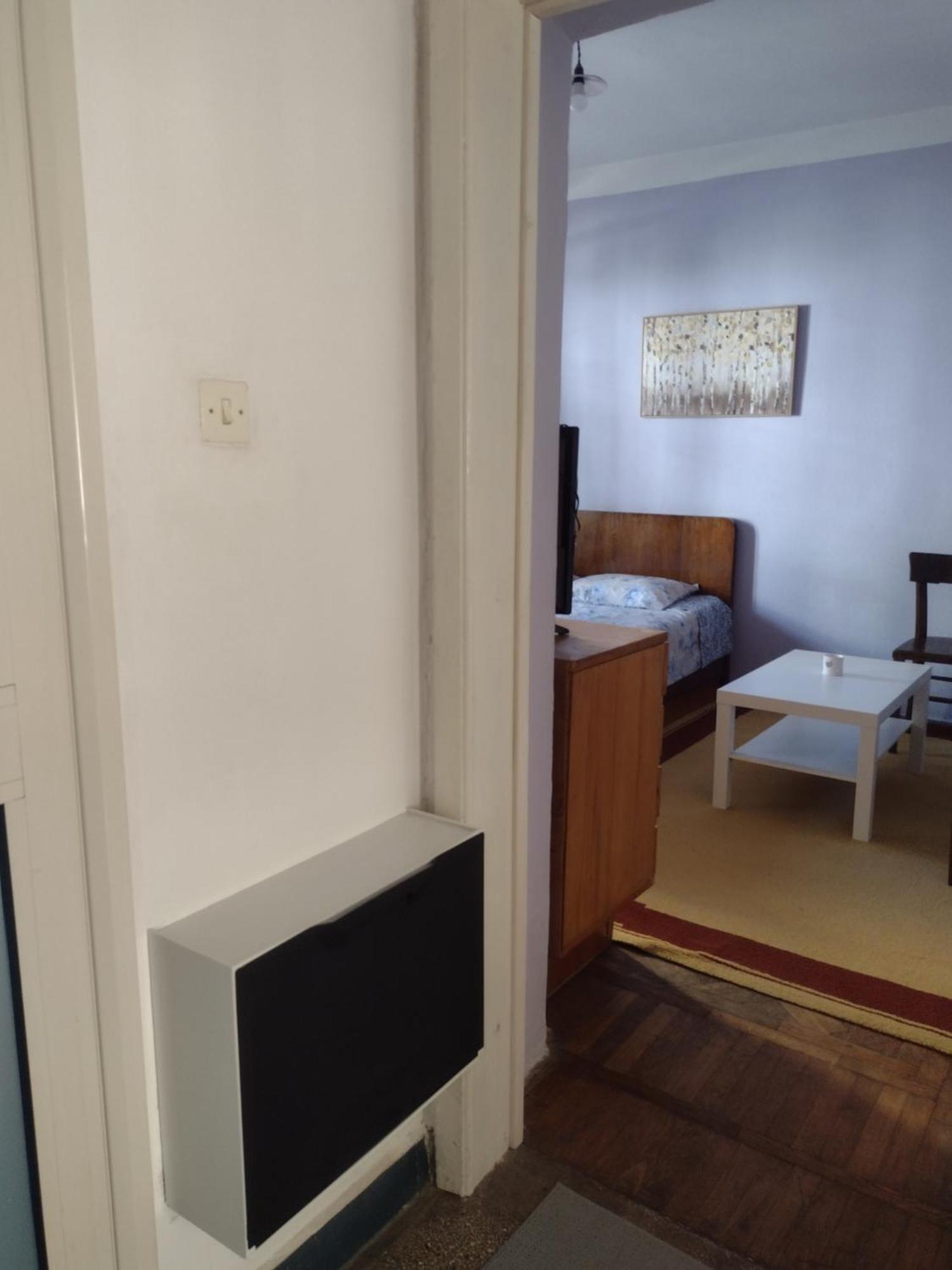 Era Echoes - Preserved Historical Apartment Tirana Buitenkant foto