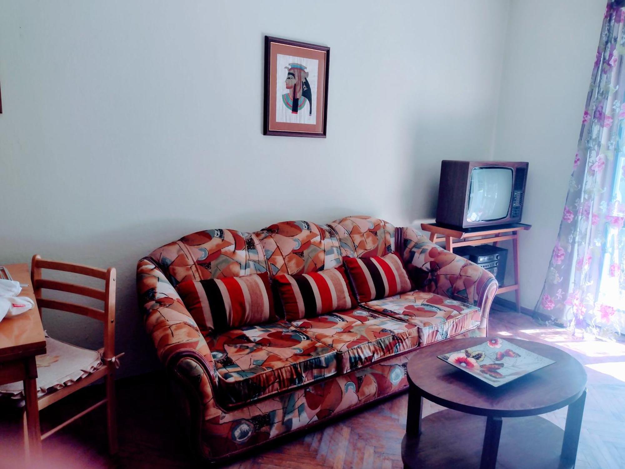 Era Echoes - Preserved Historical Apartment Tirana Buitenkant foto