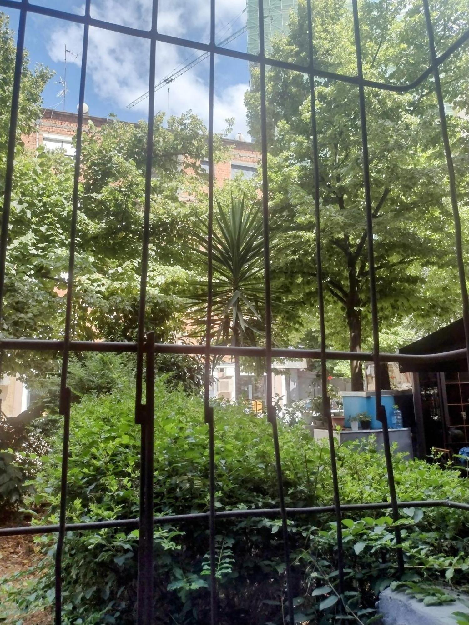 Era Echoes - Preserved Historical Apartment Tirana Buitenkant foto